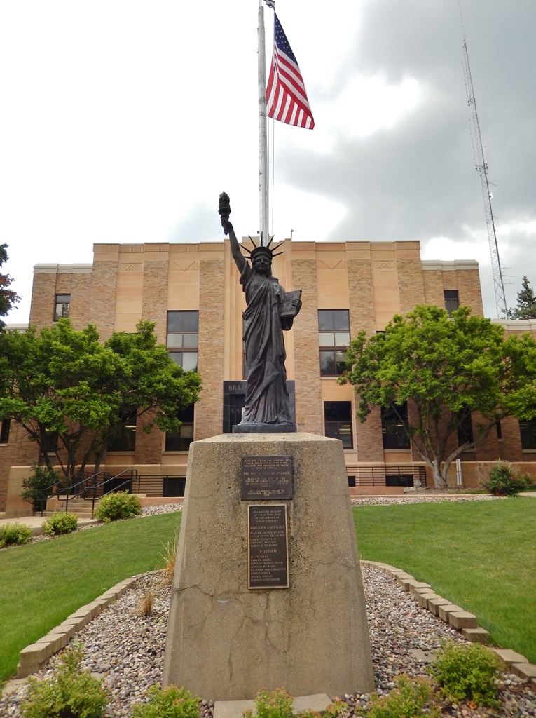 WAVERLY REPLICA OF THE STATUE OF LIBERTY MEMORIAL