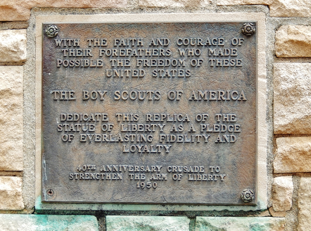 MUSCATINE REPLICA OF THE STATUE OF LIBERTY MEMORIAL PLAQUE