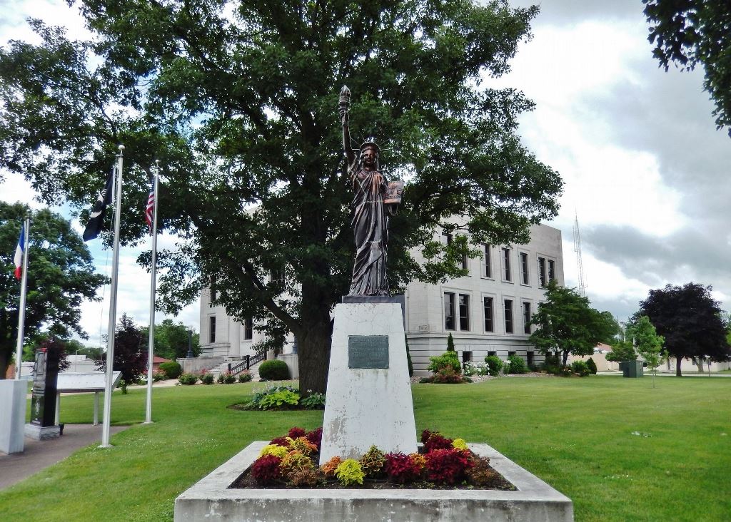 MOUNT PLEASANT REPLICA OF THE STATUE OF LIBERTY MEMORIAL