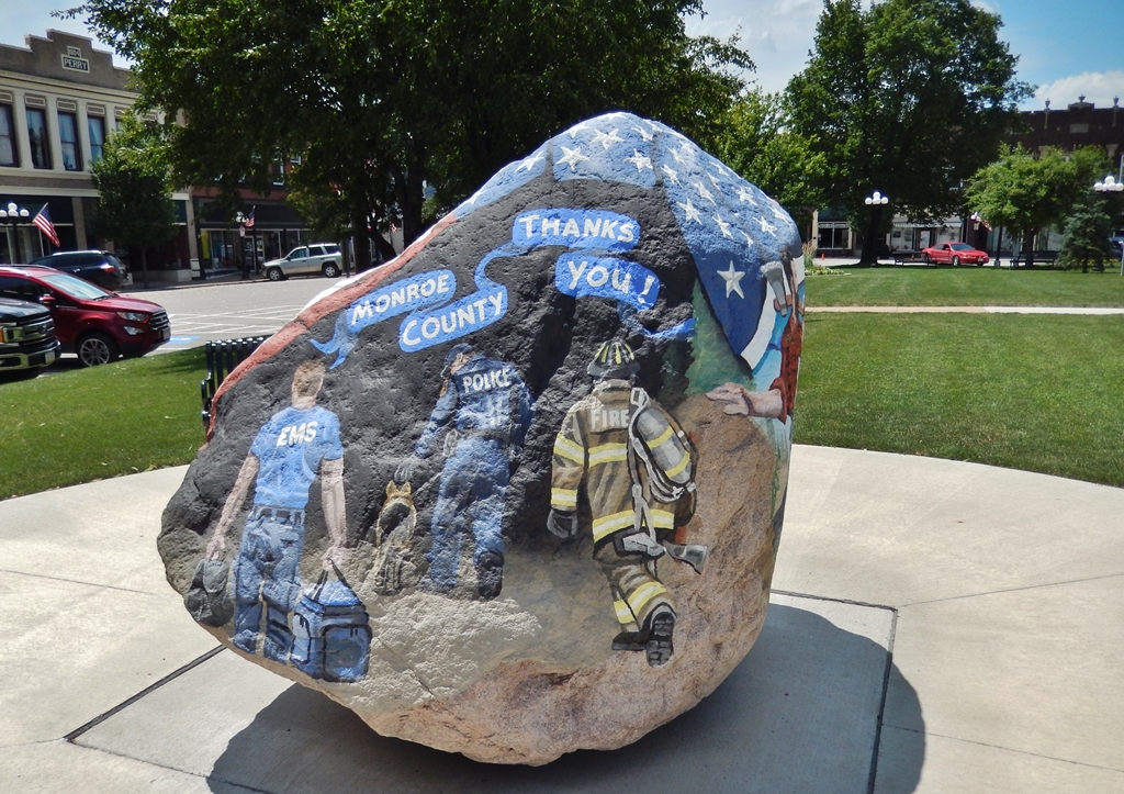 ALBIA FREEDOM ROCK VETERANS MEMORIAL SIDE A