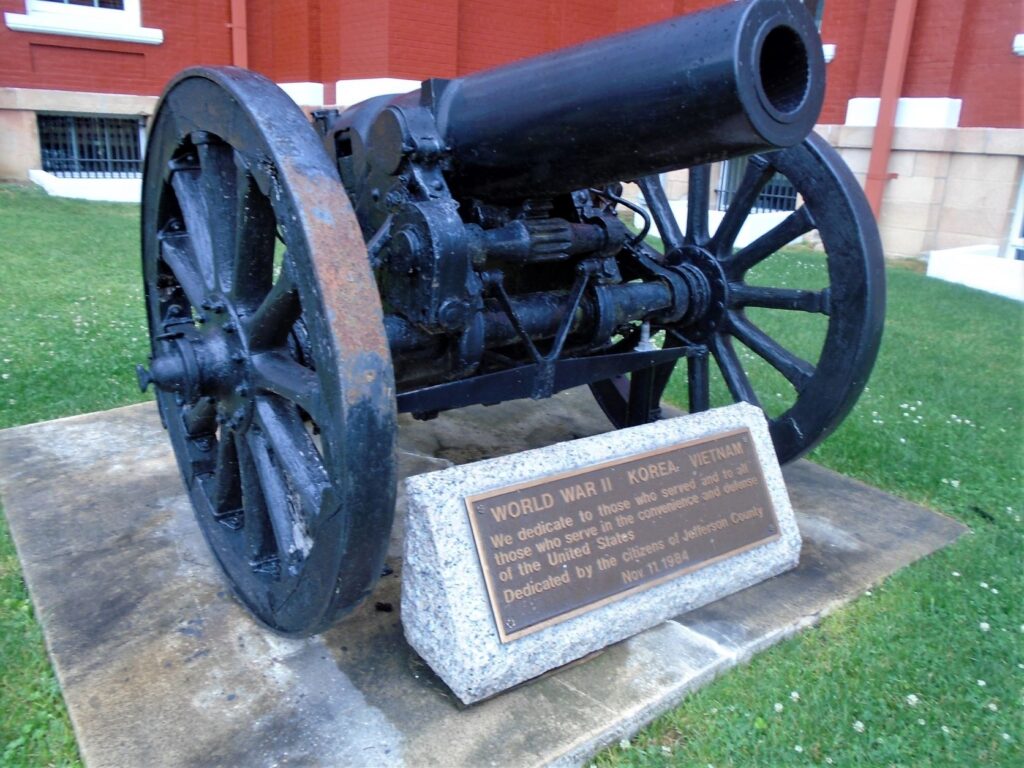 JEFFERSON COUNTY WAR VETERANS MEMORIAL CANNON