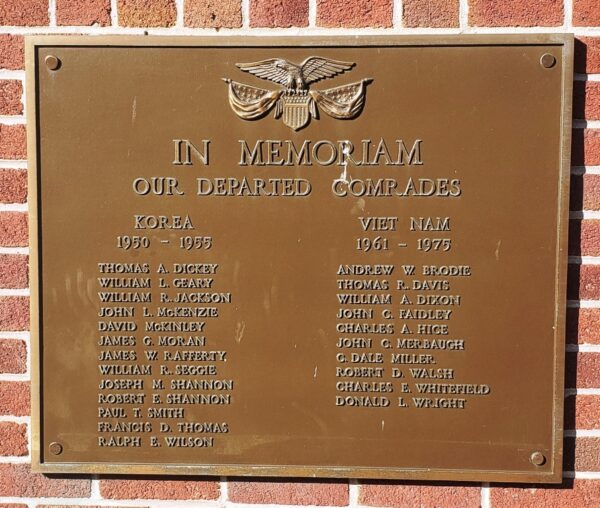 IN MEMORIAM OUR DEPARTED COMRADES MEMORIAL PLAQUE