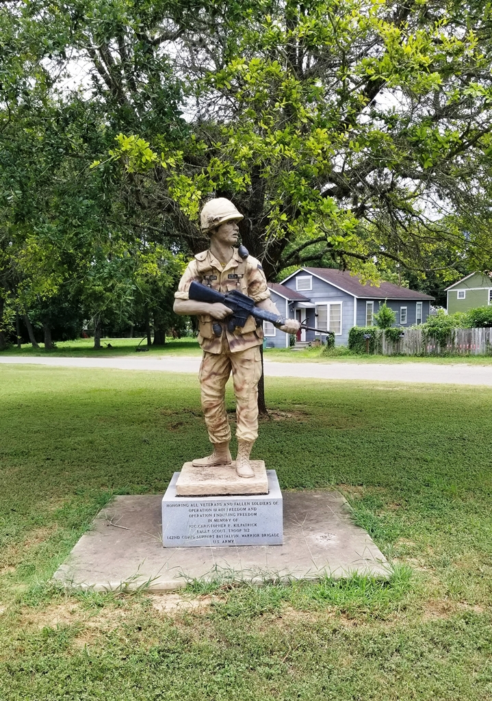 COLUMBUS VETERANS MEMORIAL STATUE