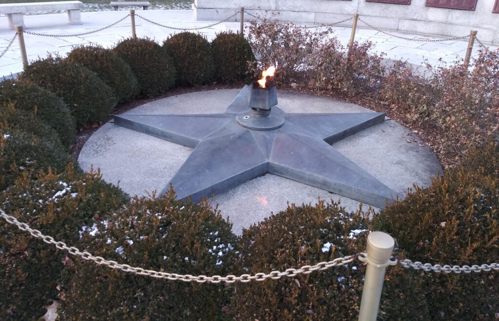 CITY OF TOLEDO WORLD WAR I ETERNAL FLAME MEMORIAL