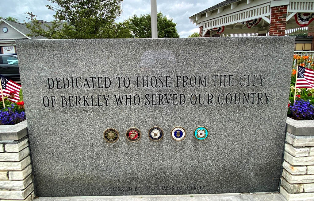 THE CITY OF BERKLEY VETERANS MEMORIAL CLOSE-UP