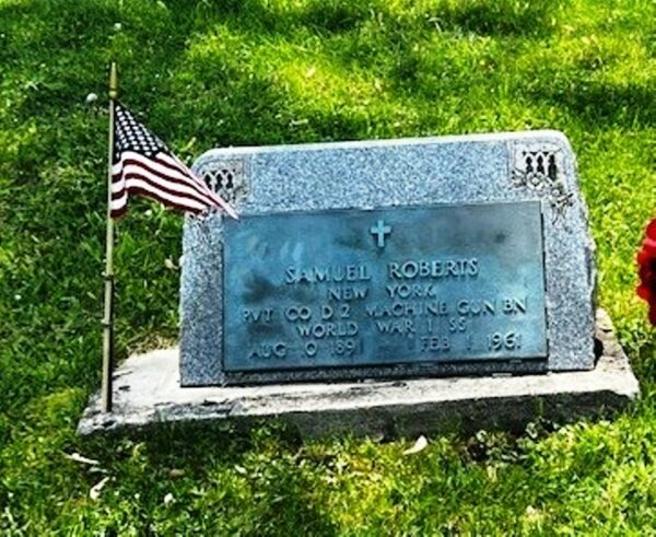 SAMUEL ROBERTS WAR MEMORIAL CEMETERY STONE