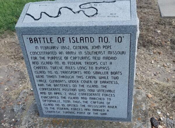 BATTLE OF ISLAND NO. 10 WAR MEMORIAL