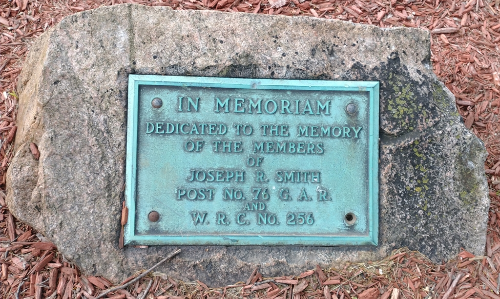 JOSEPH R. SMITH POST NO. 76 G.A.R. WAR MEMORIAL PLAQUE