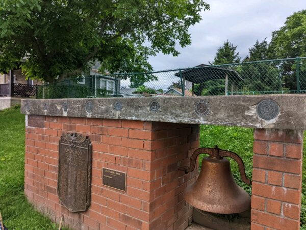 ROSS TOWNSHIP FIFTH DISTRICT WORLD WAR II MEMORIAL