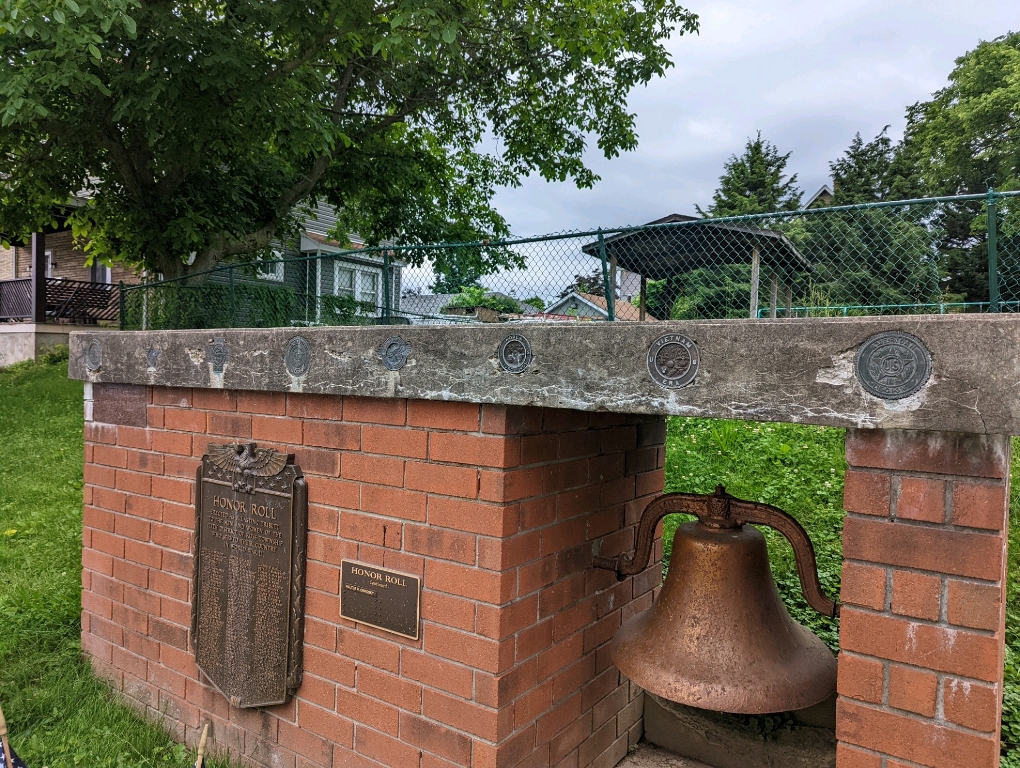 ROSS TOWNSHIP FIFTH DISTRICT WORLD WAR II MEMORIAL