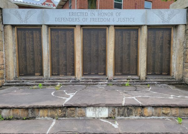 WORLD WAR II DEFENDERS OF FREEDOM AND JUSTICE MEMORIAL