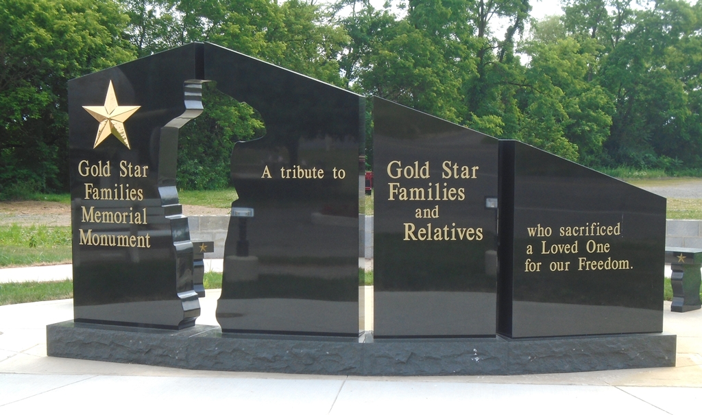 WILLIAMSPORT GOLD STAR FAMILIES MEMORIAL MONUMENT FRONT