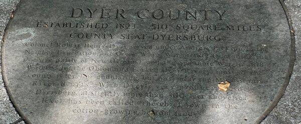 DYER COUNTY WAR MEMORIAL MEDALLION