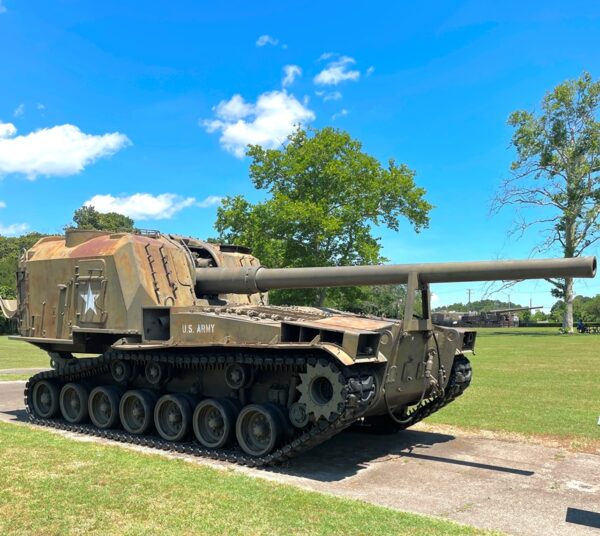 M53 SELF PROPELLED GUN WAR MEMORIAL