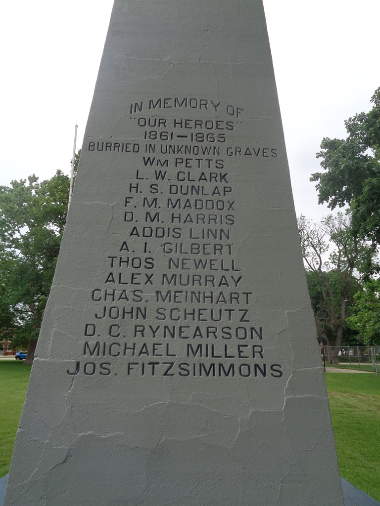 TROY GROVE UNKNOWN GRAVES CIVIL WAR MEMORIAL CLOSE-UP