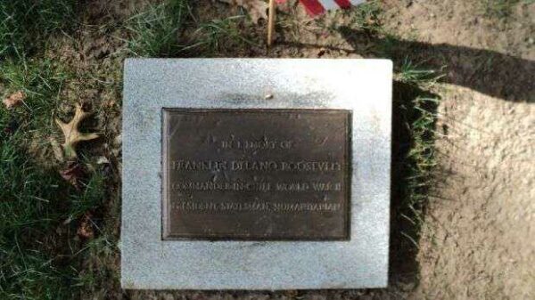 FRANKLIN DELANO ROOSEVELT MEMORIAL TREE PLAQUE