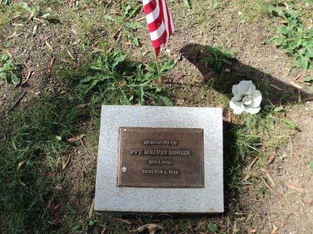 PVT. MELVIN SINGER MEMORIAL TREE PLAQUE