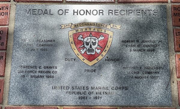 3RD RECONNAISSANCE BATTALION MEDAL OF HONOR RECIPIENTS WAR MEMORIAL CENTER STONE