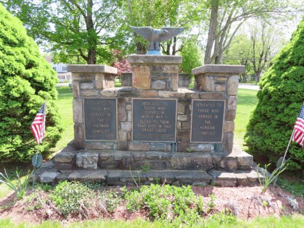 BROOKFIELD WAR VETERANS MEMORIAL