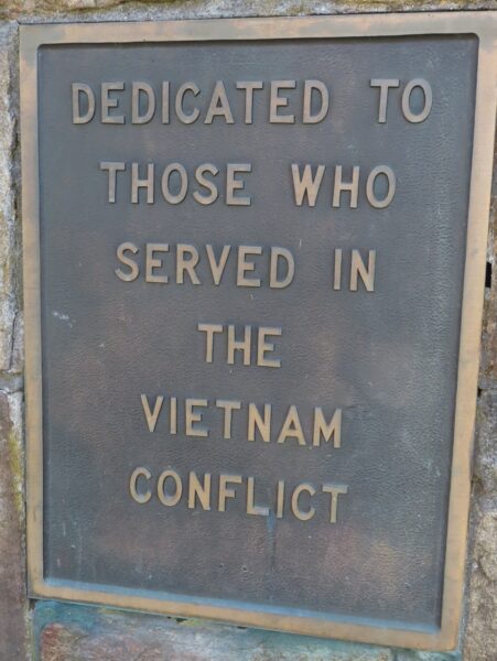 BROOKFIELD WAR VETERANS MEMORIAL PLAQUE C