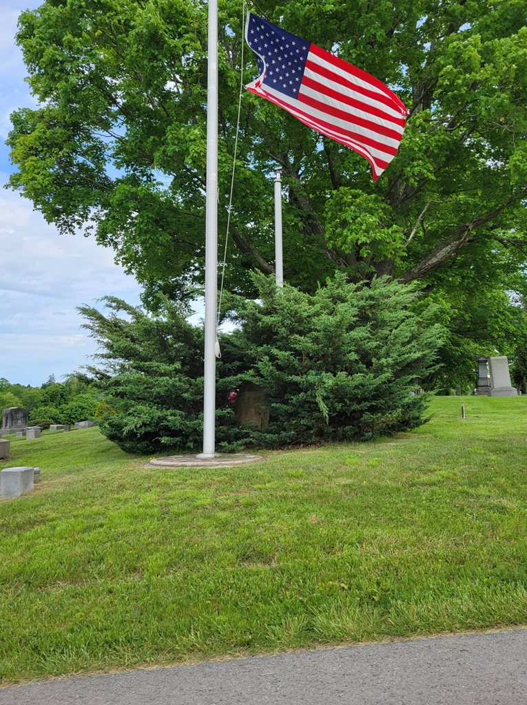 “LEST WE FORGET” ALL PRESTONIANS MEMORIAL FLAGPOLE