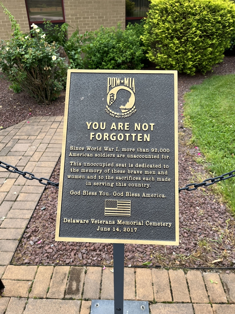 DELAWARE VETERANS MEMORIAL CEMETERY POW MIA CHAIR PLAQUE