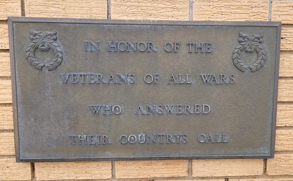 HUGOTON VETERANS OF ALL WARS MEMORIAL PLAQUE