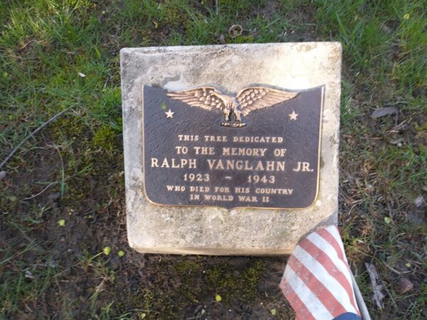 RALPH VANGLAHN, JR. WAR MEMORIAL MEMORIAL TREE PLAQUE