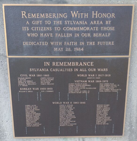 REMEMBERING WITH HONOR WAR MEMORIAL PLAQUE