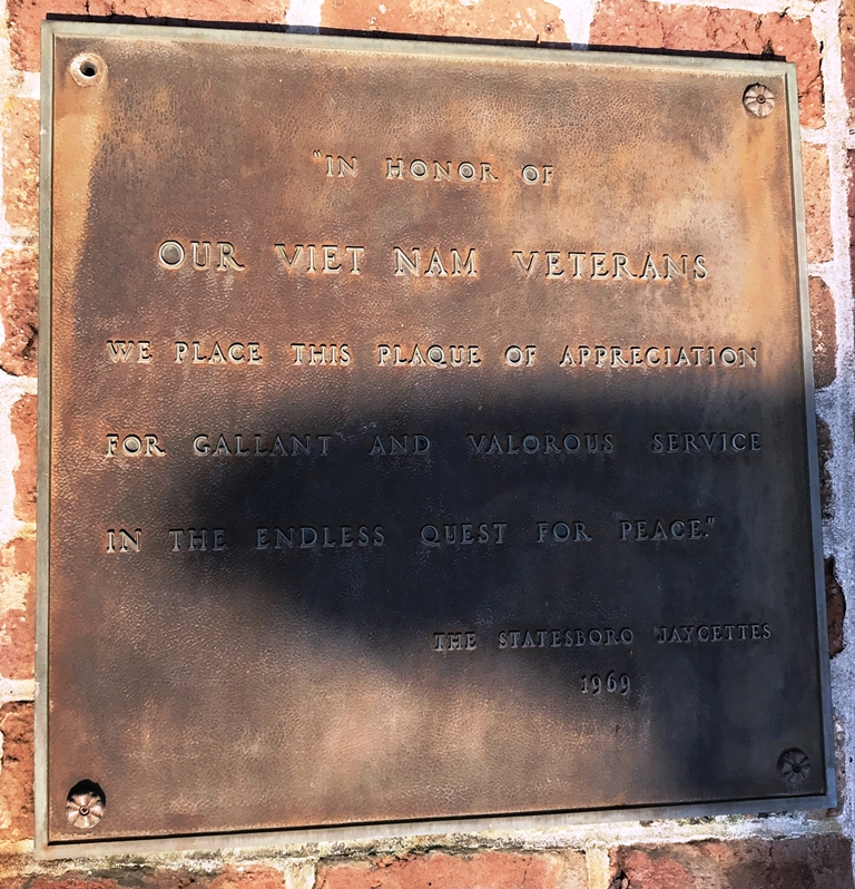 STATESBORO JACETTES VIET NAM VETERANS MEMORIAL PLAQUE