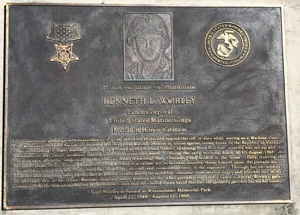 KENNETH L. WORLEY MEDAL OF HONOR WAR MEMORIAL PLAQUE