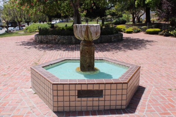 ROGER STANLEY FITCH WAR MEMORIAL FOUNTAIN