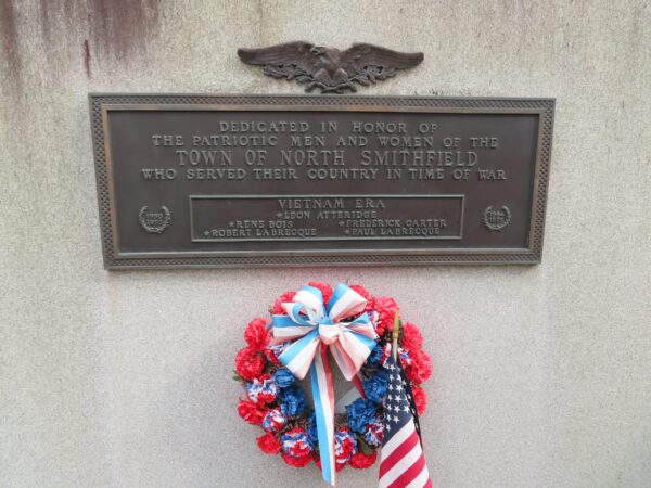 TOWN OF NORTH SMITHFIELD WAR VETERANS MEMORIAL PLAQUE A