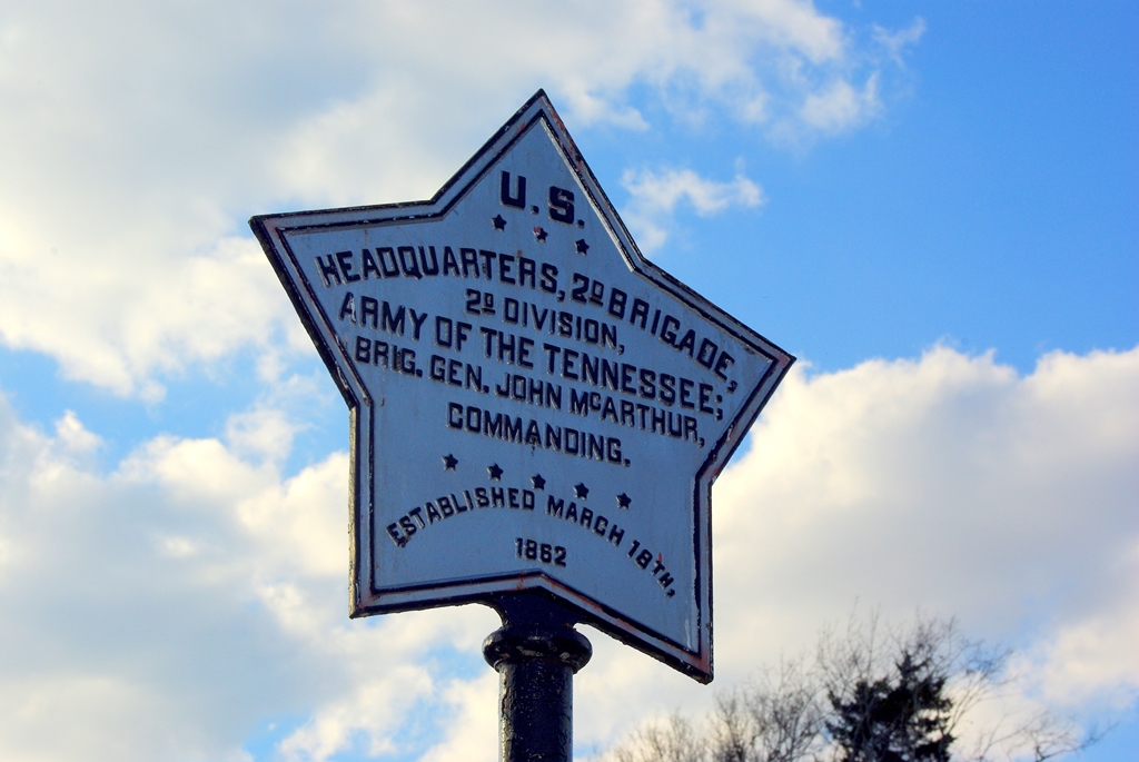 U.S. HEADQUARTERS, 2D BRIGADE, 2 DIVISION WAR MEMORIAL PLAQUE
