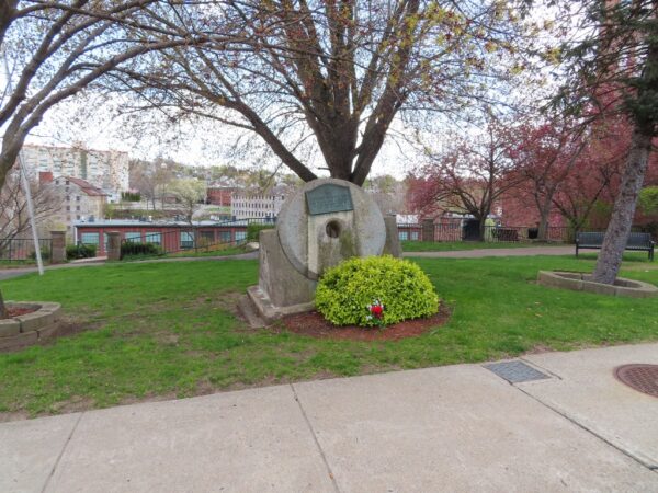 LIONS CLUB OF WOONSOCKET VETERANS MEMORIAL PARK