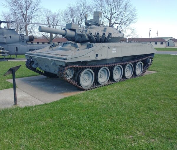 M551 SHERIDAN MEMORIAL TANK