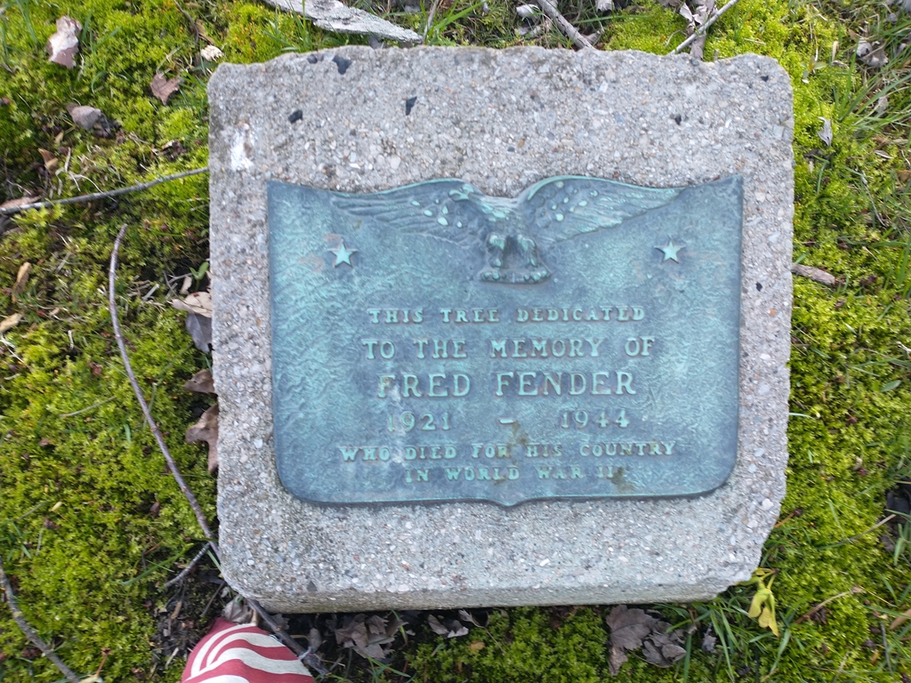 FRED FENDER WAR MEMORIAL TREE PLAQUE