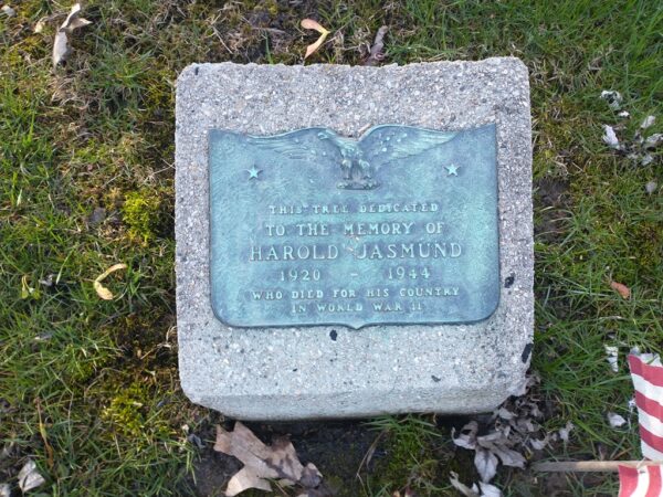 HAROLD JASMUND WAR MEMORIAL TREE PLAQUE