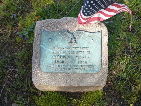 ROBERT WOOD WAR MEMORIAL TREE PLAQUE