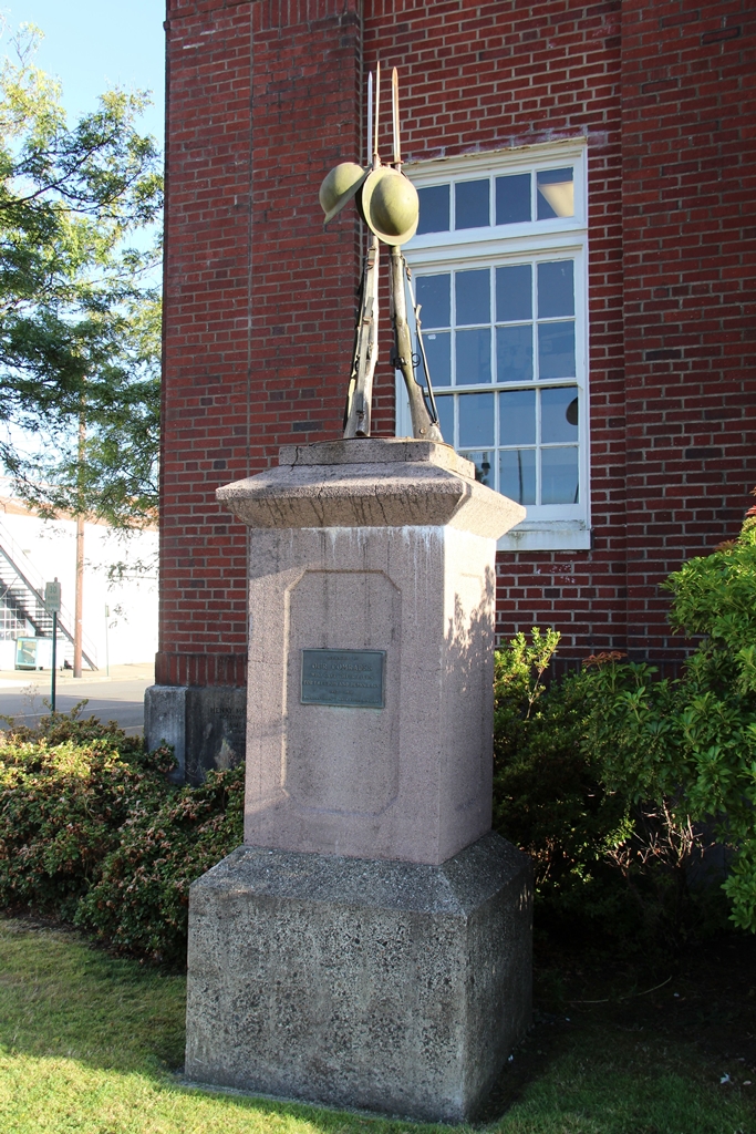 MONESANO AMERICAN LEGION WORLD WAR I MEMORIAL