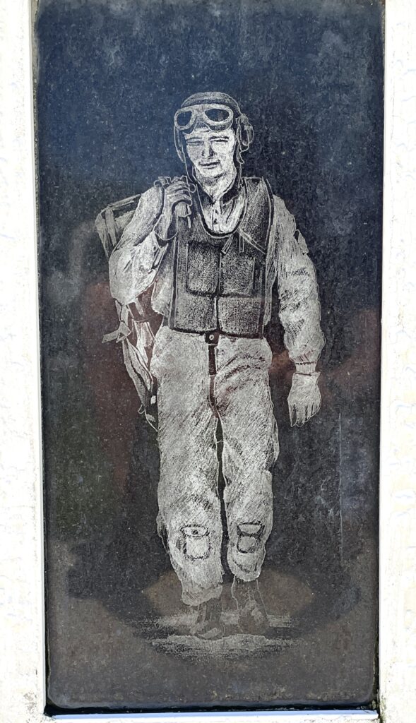 LEST WE FORGET NAVY AND MARINE AVIATORS MEMORIAL PLAQUE D