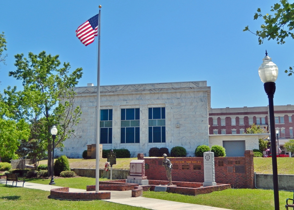 TIFTON VETERANS MEMORIAL PLAZA