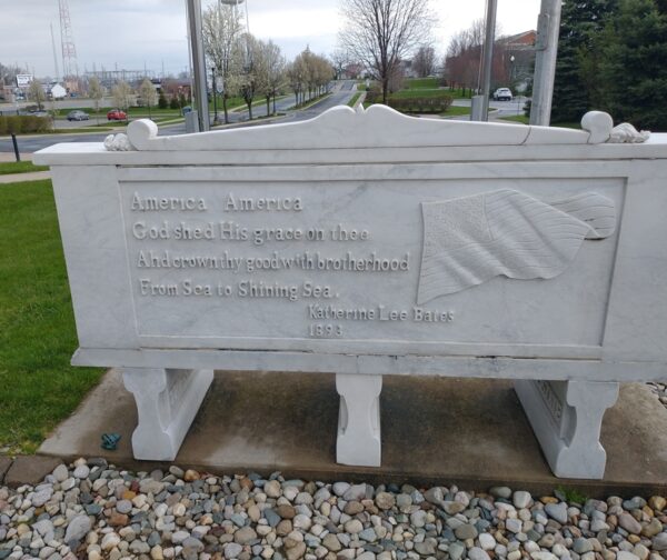 TRI-COLLEGE STAR-SPANGLED BANNER MEMORIAL BENCH BACK