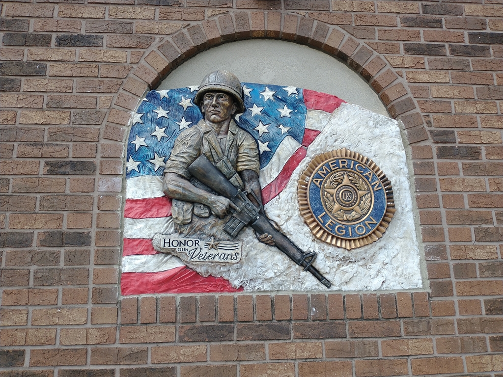 HONOR OUR VETERANS WAR MEMORIAL SCULPTURED PANEL