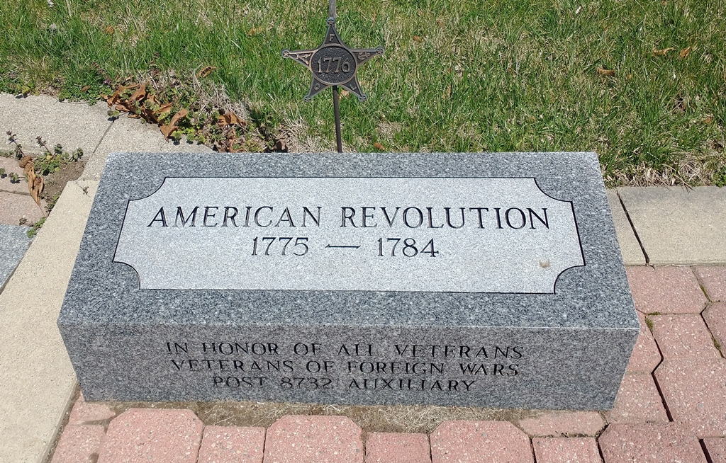 OAK HARBOR AMERICAN REVOLUTION 1775-1784 MEMORIAL STONE