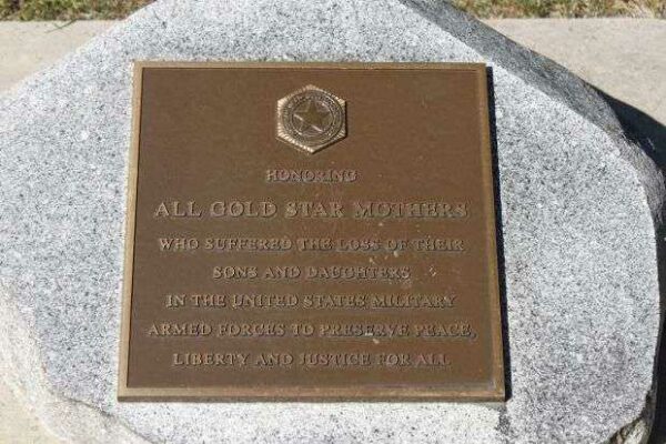 HONORING ALL GOLD STAR MOTHERS MEMORIAL