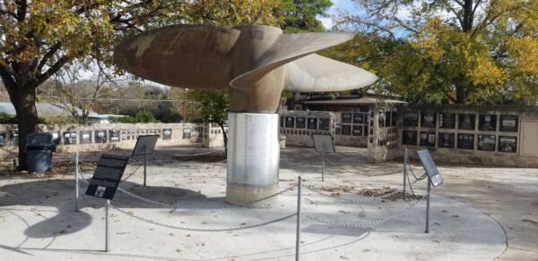 ESSEX-CLASS AIRCRAFT CARRIER SHIP HONOR ROLL MEMORIAL PROPELLER