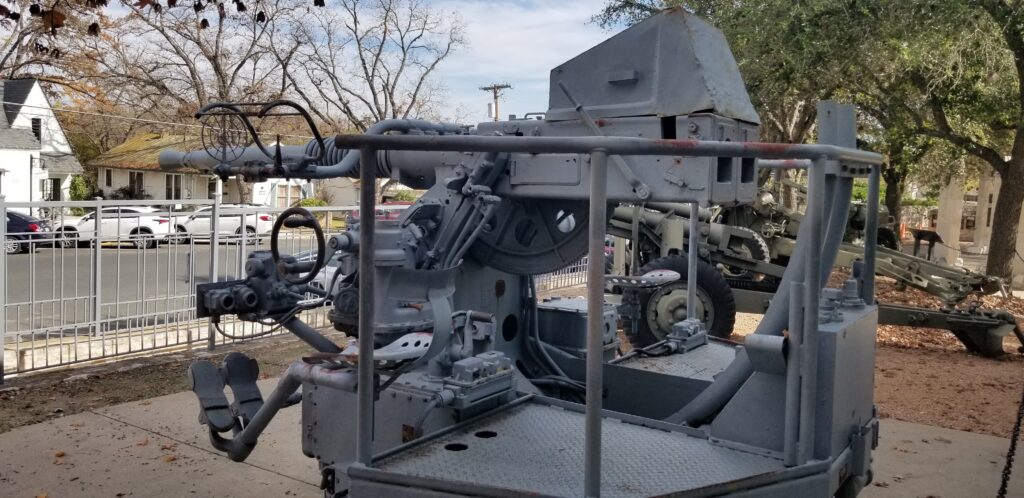 TWIN 40MM BOFORS WAR MEMORIAL