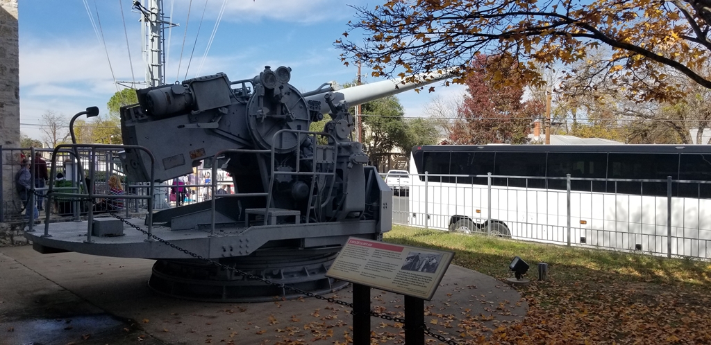 5 INCH/38 CALIBER GUN WAR MEMORIAL