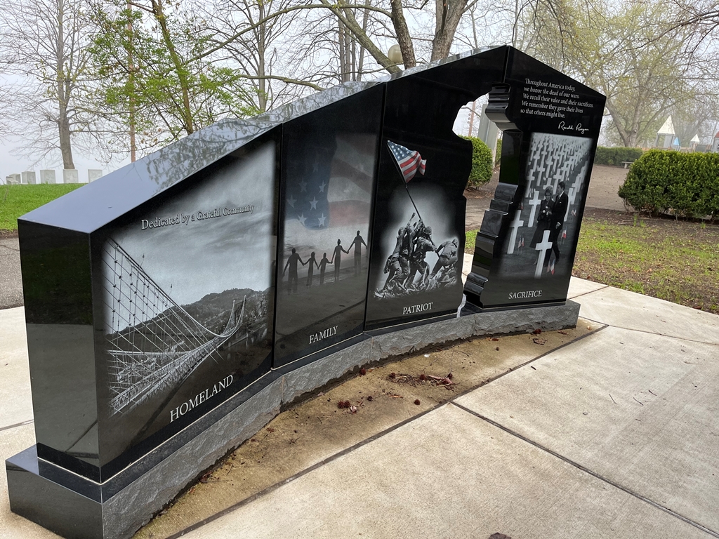 WHEELING GOLD STAR FAMILIES MEMORIAL MONUMENT BACK